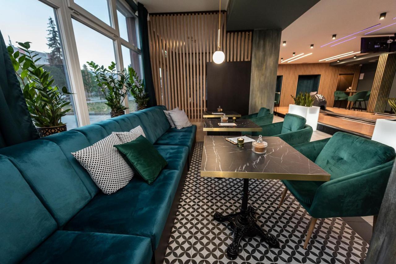 Hotel Alfa Giraltovce ภายนอก รูปภาพ