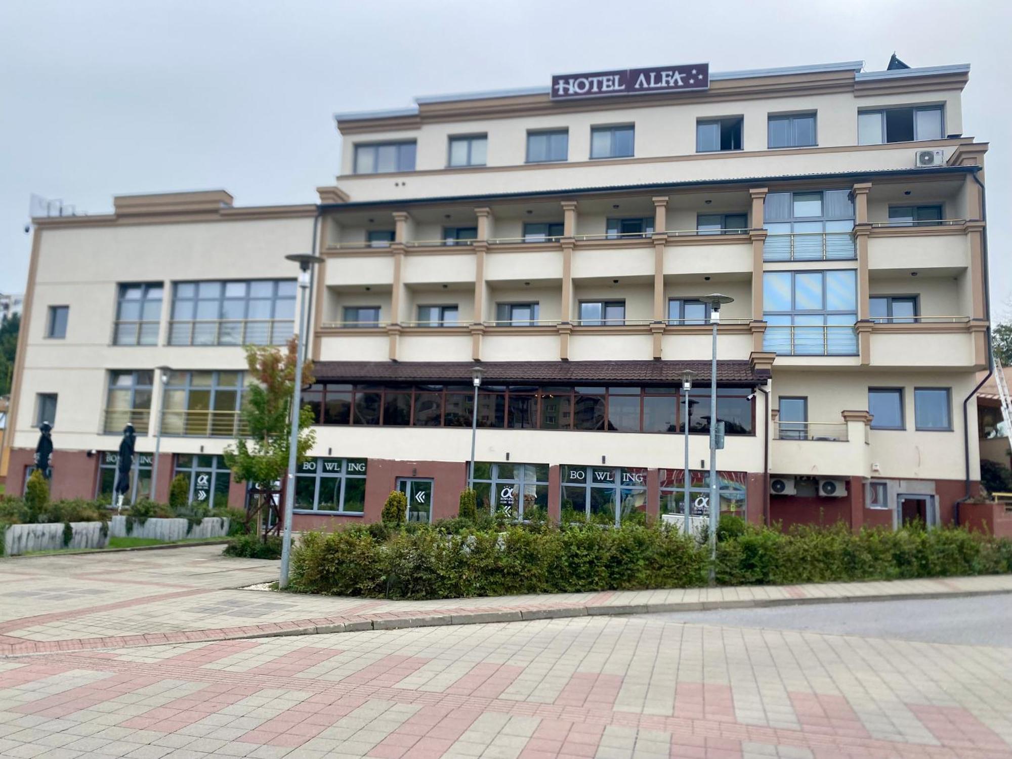 Hotel Alfa Giraltovce ภายนอก รูปภาพ