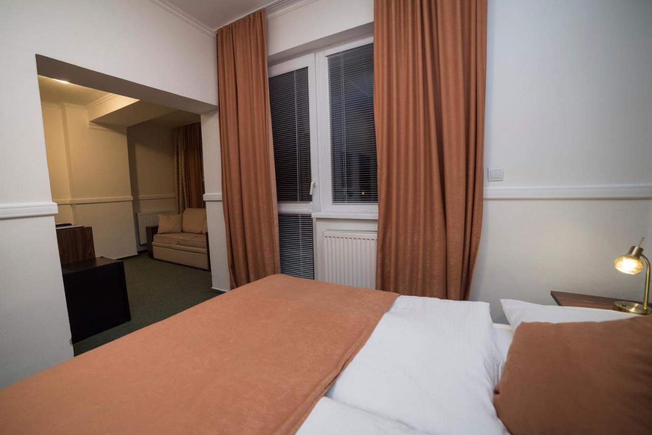 Hotel Alfa Giraltovce ภายนอก รูปภาพ