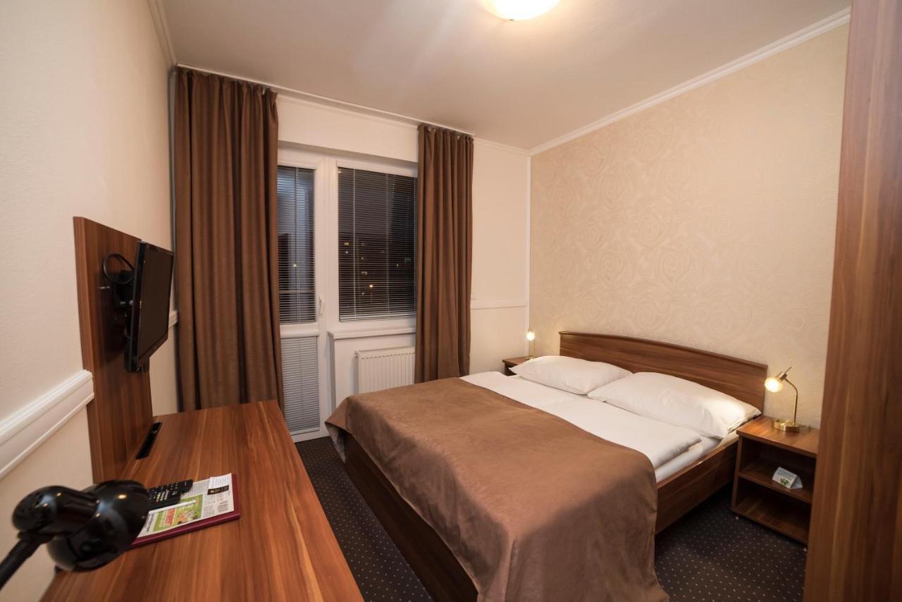 Hotel Alfa Giraltovce ภายนอก รูปภาพ