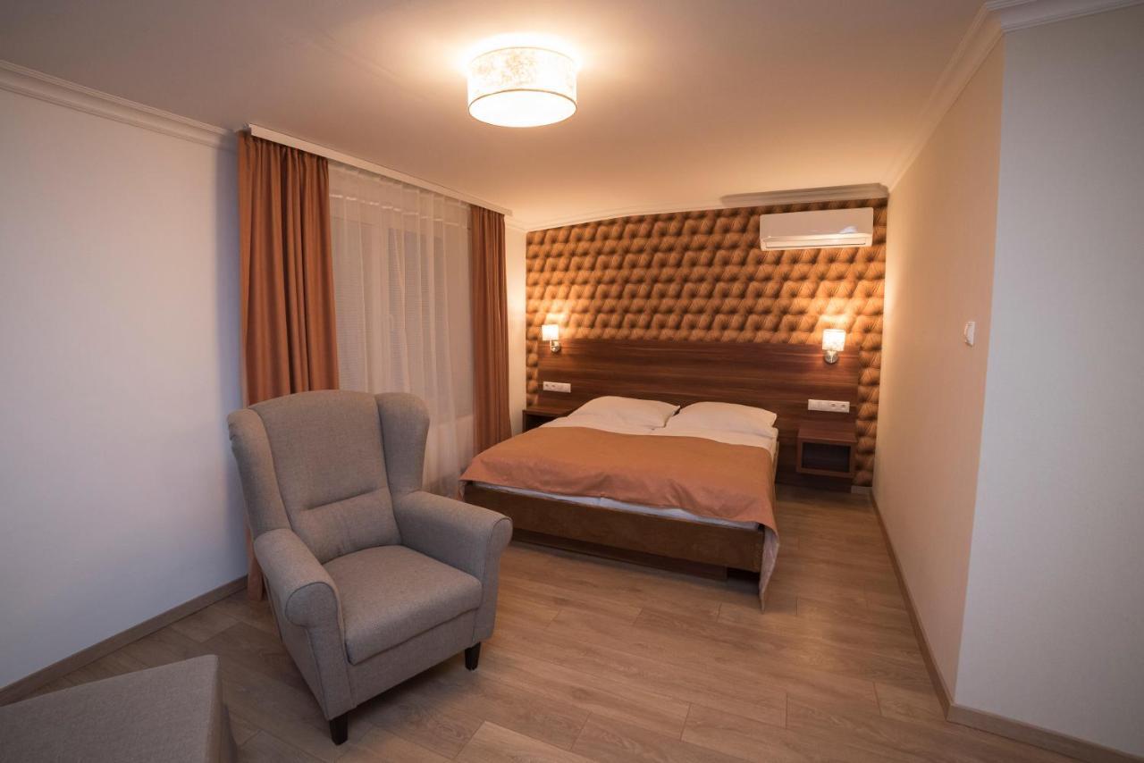 Hotel Alfa Giraltovce ภายนอก รูปภาพ